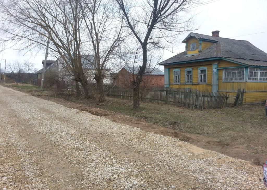 Дом в деревне шаховская. Деревня плоское Шаховской район. Село плоское Шаховского района. Зилупе деревня плоские. История деревни плоское Шаховского района.