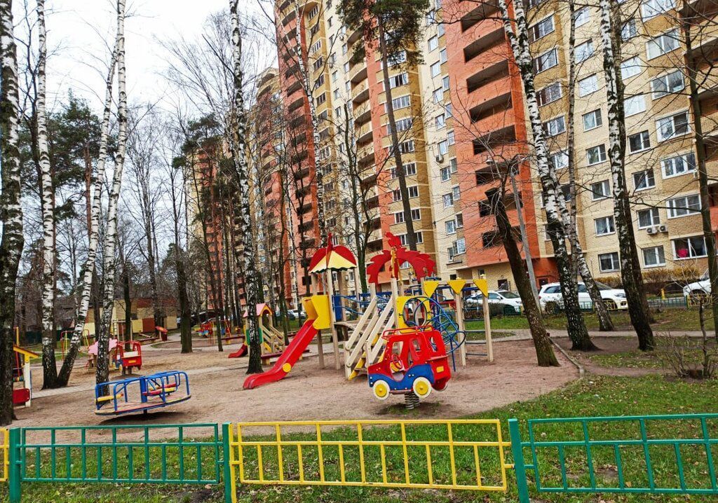 Мытищи проспект. Мытищи Октябрьский проспект 16б. Октябрьский проспект 16 Мытищи. ЖК цветочный город, Мытищи, Октябрьский проспект. Октябрьский проспект 10а Мытищи ночь.