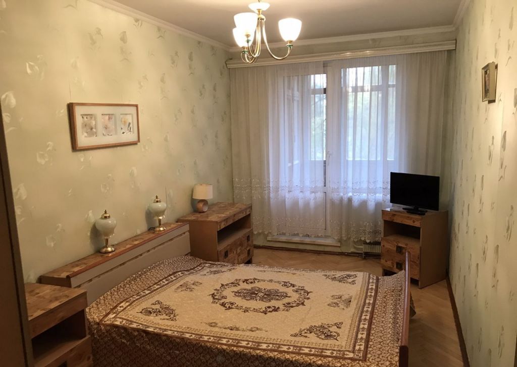 Квартира в москве купить вторичное у метро. Планерная улица квартира аренда. Купить 2 квартиру метро Сходненская вторичка.