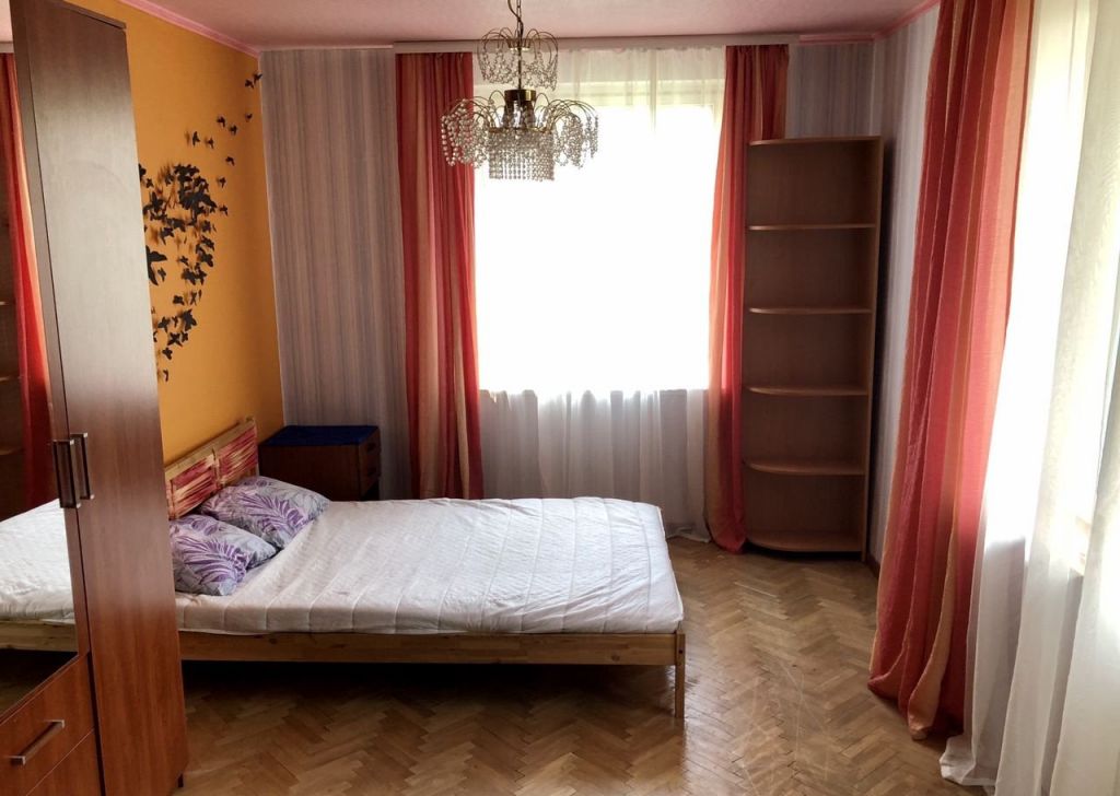 Комната 33. Квартира сдается в аренду без ремонта Москва.