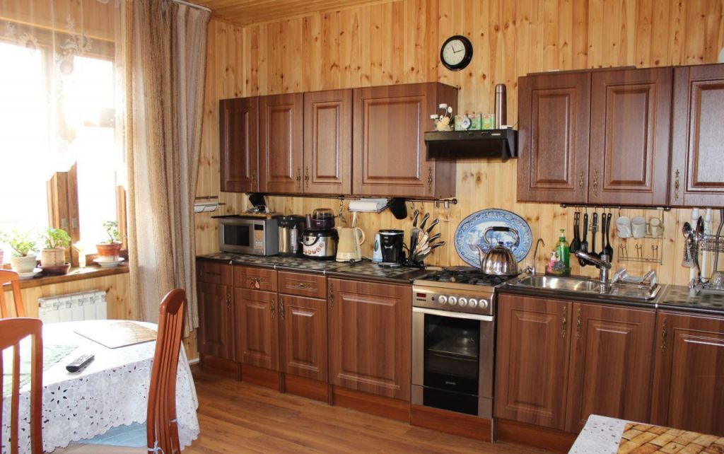 Дом отдыха валентиновка вышний волочек. Снять дом на длительный срок в чехове. Частный дом на длительный срок. Авито ростов-на-дону дом длительно сниму. Деревня красный холм.