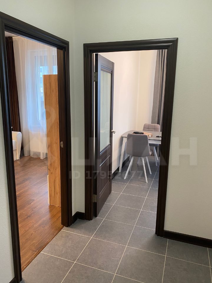 Аренда однокомнатной квартиры Москва, метро Лесопарковая, Варшавское шоссе 168, цена 50000 рублей, 2025 год объявление №1218252 на megabaz.ru Аренда однокомнатной квартиры Москва, метро Лесопарковая, Варшавское шоссе 168, цена 50000 рублей, 2025 год объявление №1218252 на megabaz.ru