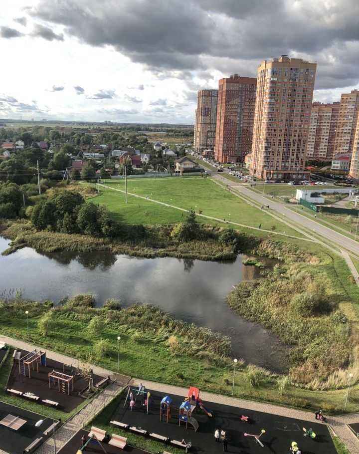 Щербинка вторичка. Барышевский пруд Щербинка. Щербинка Барышевская роща. Барышевская роща дом 1. Барышевская роща 1 пруд.