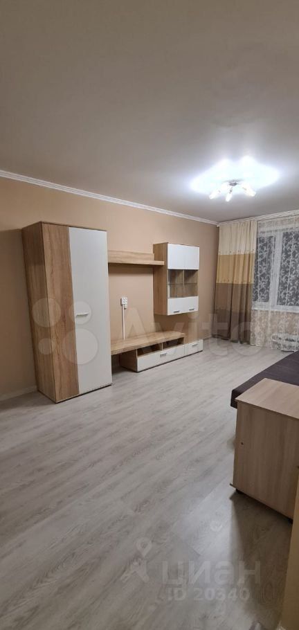 Аренда трёхкомнатной квартиры Москва, метро Улица Академика Янгеля, Россошанская улица 13к1, цена 50000 рублей, 2025 год объявление №1431852 на megabaz.ru Аренда трёхкомнатной квартиры Москва, метро Улица Академика Янгеля, Россошанская улица 13к1, цена 50000 рублей, 2025 год объявление №1431852 на megabaz.ru