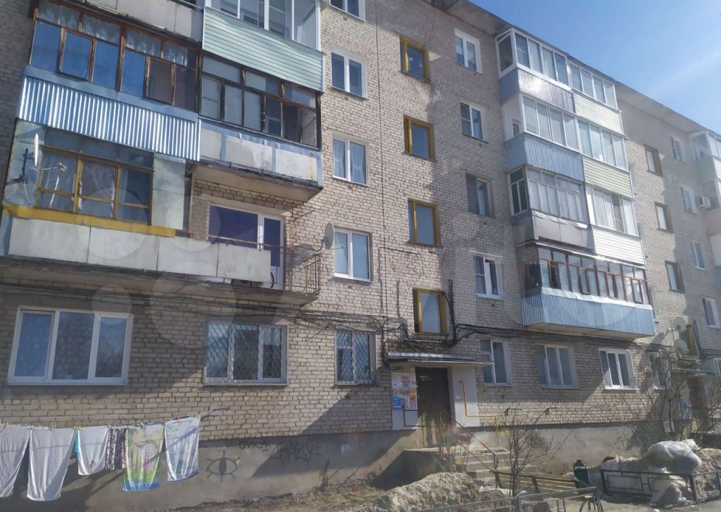 Продажа двухкомнатной квартиры Рошаль, улица Свердлова 18, цена 2100000 рублей, 2022 год объявление №733947 на megabaz.ru