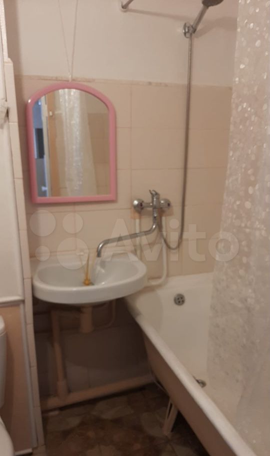 Аренда однокомнатной квартиры Москва, метро Улица Академика Янгеля, Булатниковский проезд 6к1, цена 28000 рублей, 2025 год объявление №1428094 на megabaz.ru Аренда однокомнатной квартиры Москва, метро Улица Академика Янгеля, Булатниковский проезд 6к1, цена 28000 рублей, 2025 год объявление №1428094 на megabaz.ru