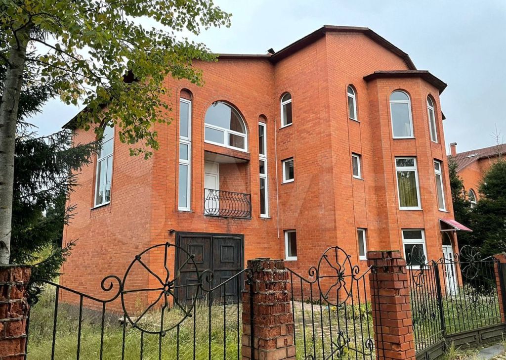 Продажа дома деревня Голиково, цена 30000000 рублей, 2022 год объявление №746573 на megabaz.ru