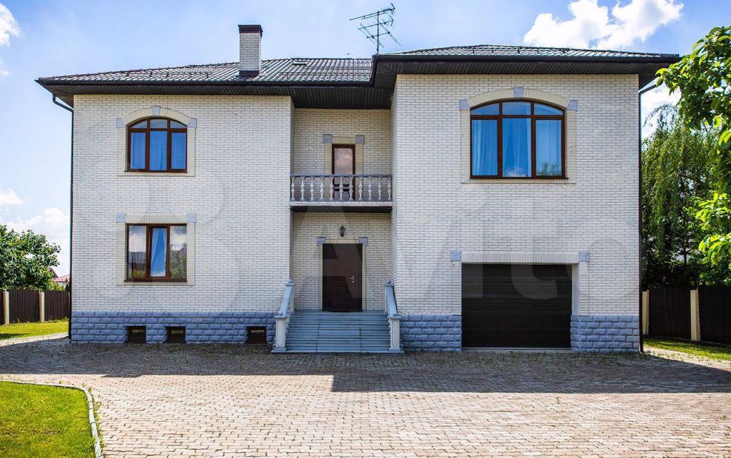 Продажа дома село Дмитровское, Ильинское шоссе, цена 68000000 рублей, 2023 год объявление №750399 на megabaz.ru