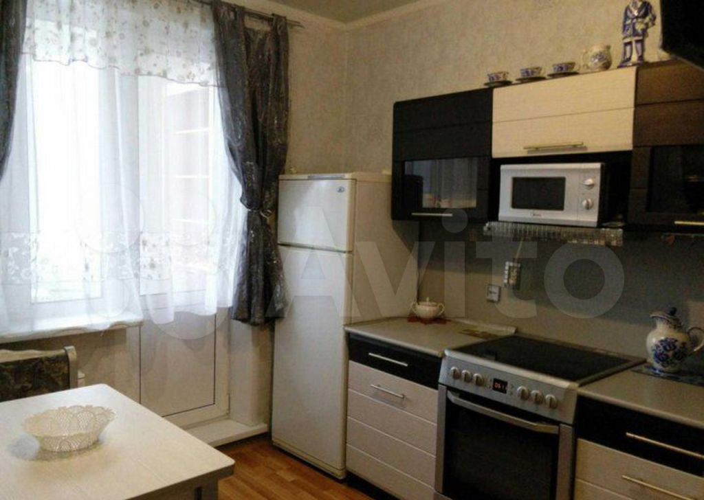 Аренда однокомнатной квартиры Лобня, улица Некрасова 7, цена 23000 рублей, 2022 год объявление №1541605 на megabaz.ru